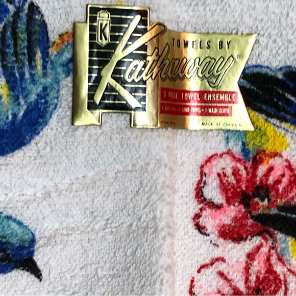 60's Blue Jay Bathroom Towel Set - NOW - Kathaway Canada - Hostess Gift - Towels - Picture 8 of 10